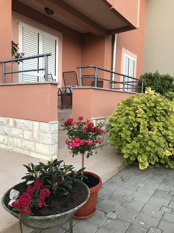 Apartments Juran Sukosan Exterior photo